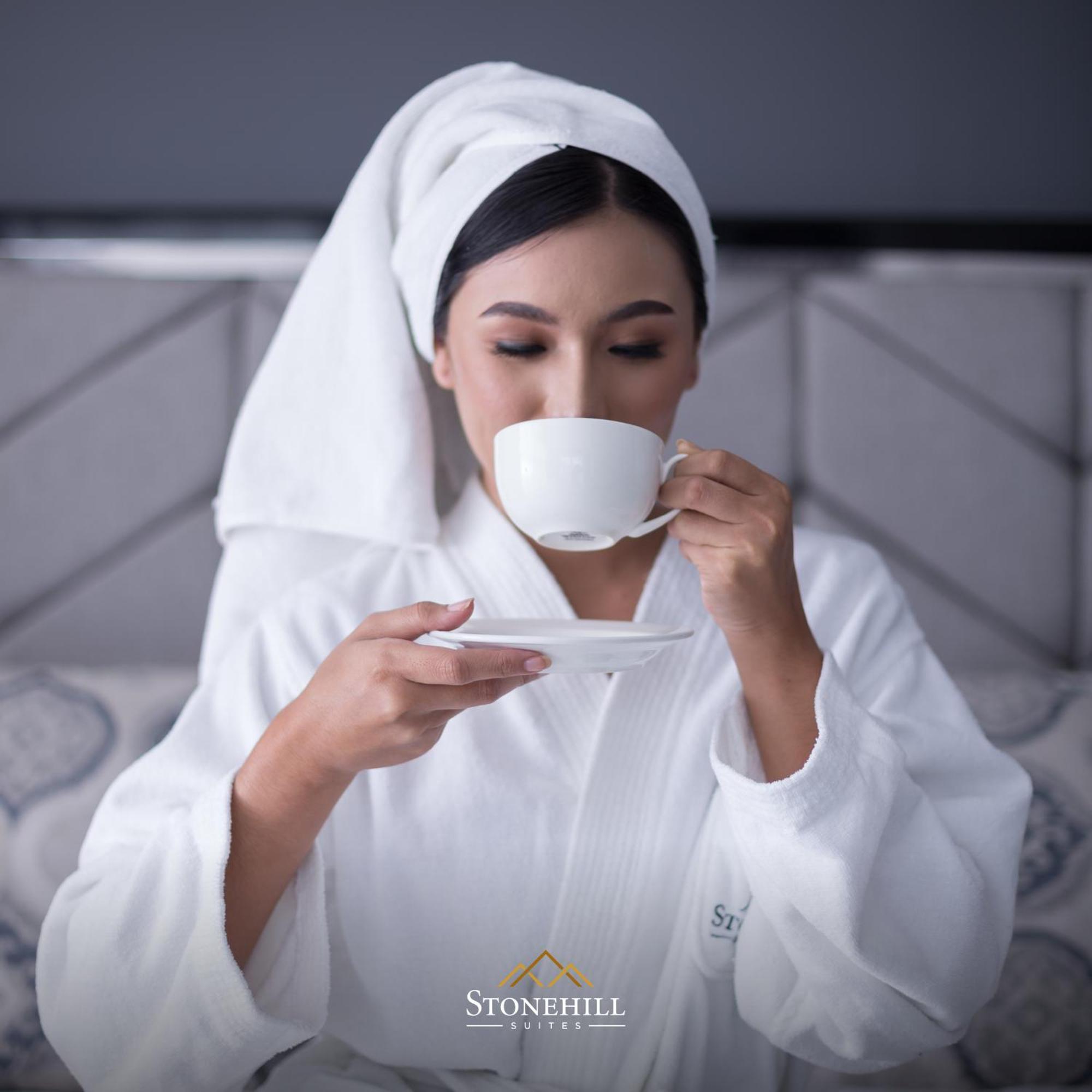 Stonehill Suites Bacolod Eksteriør bilde