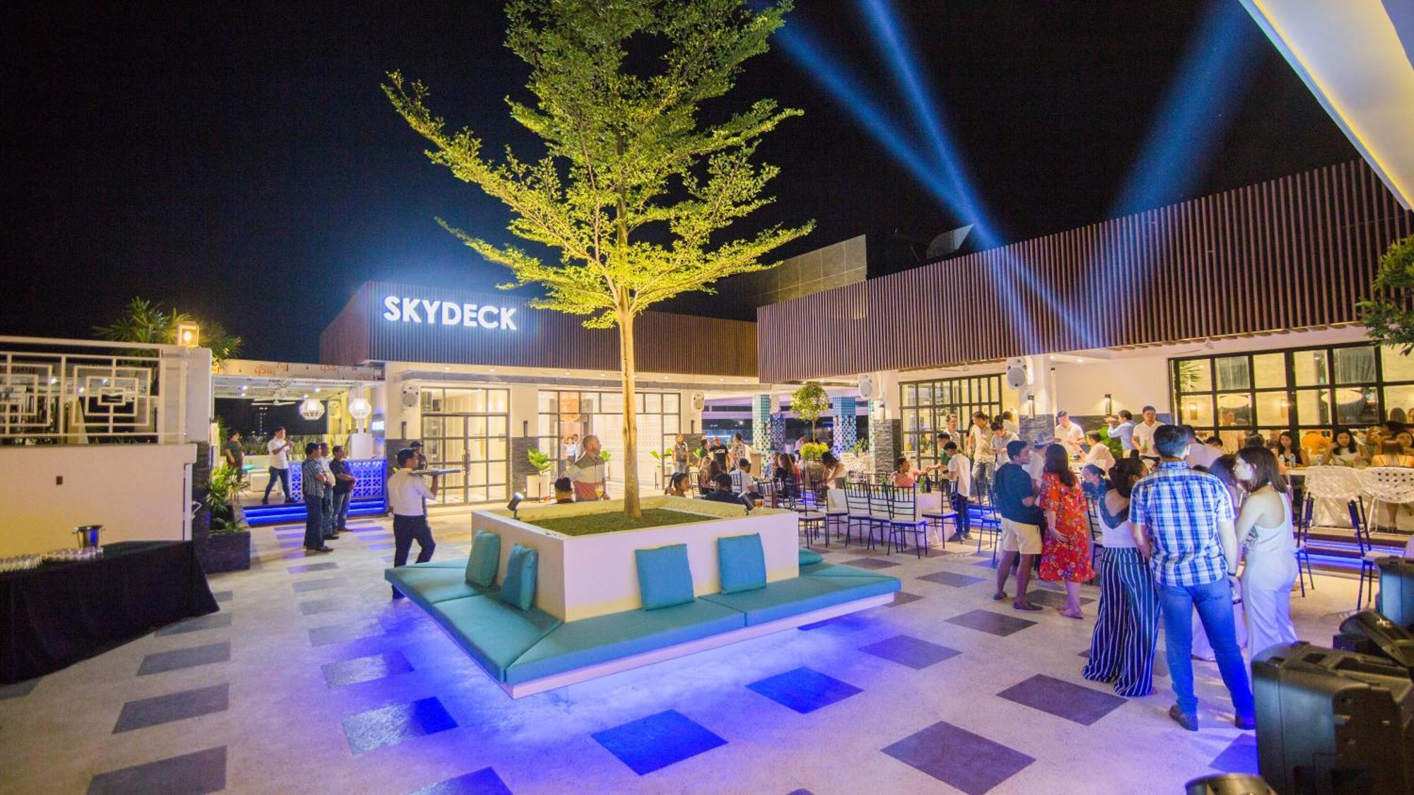 Stonehill Suites Bacolod Eksteriør bilde