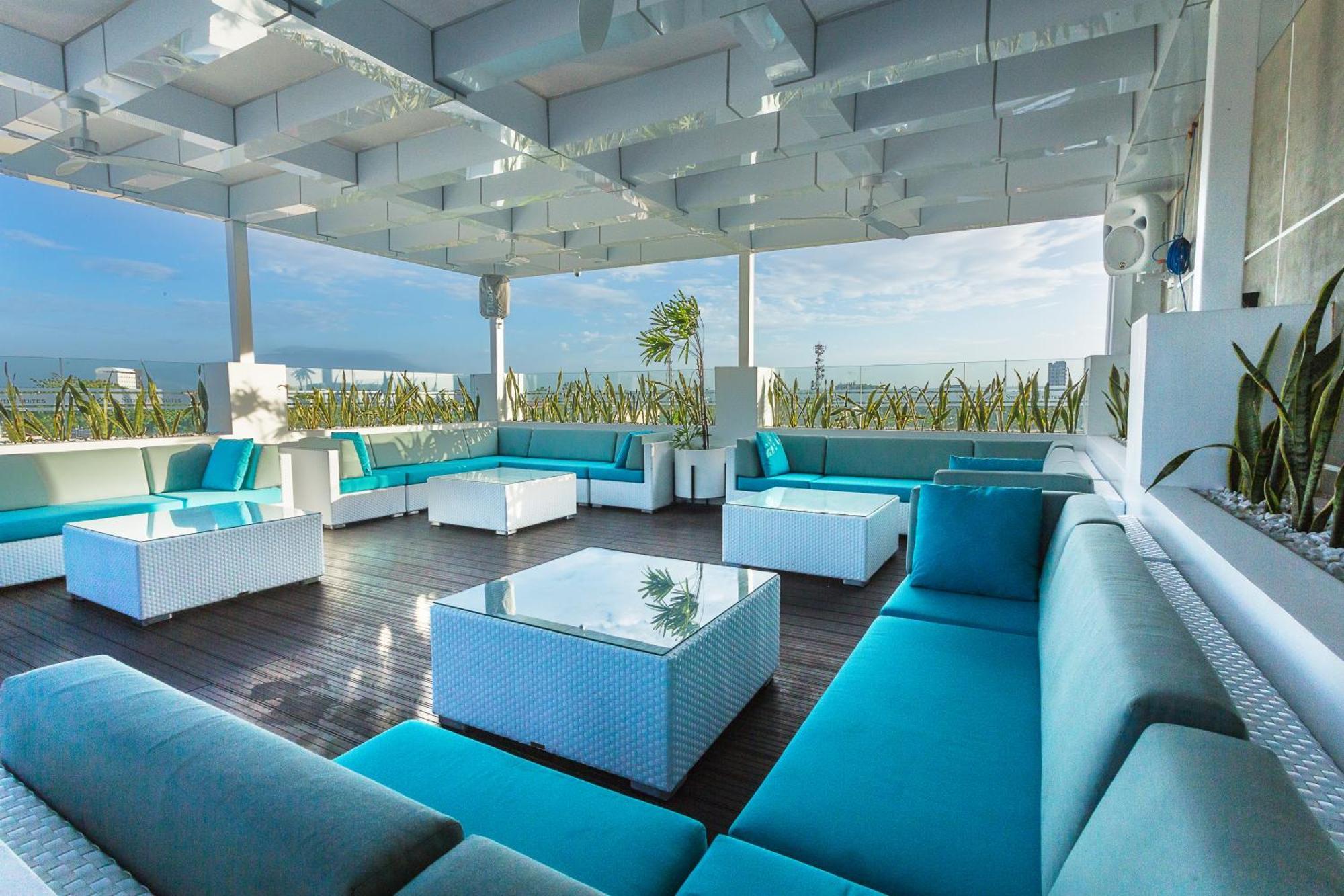 Stonehill Suites Bacolod Eksteriør bilde