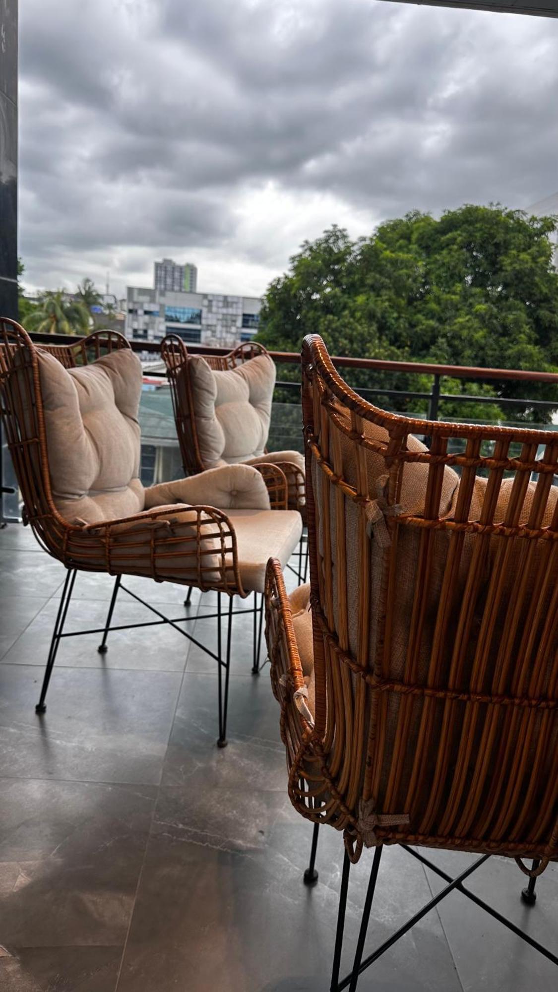 Stonehill Suites Bacolod Eksteriør bilde